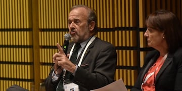 Eduardo Amadeo sufrió un infarto y fue internado en en Hospital Eva Perón de Granadero Baigorria\u002E (Archivo DyN)