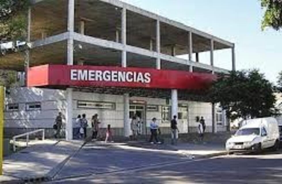 Encuentran a un joven herido de bala en la calle