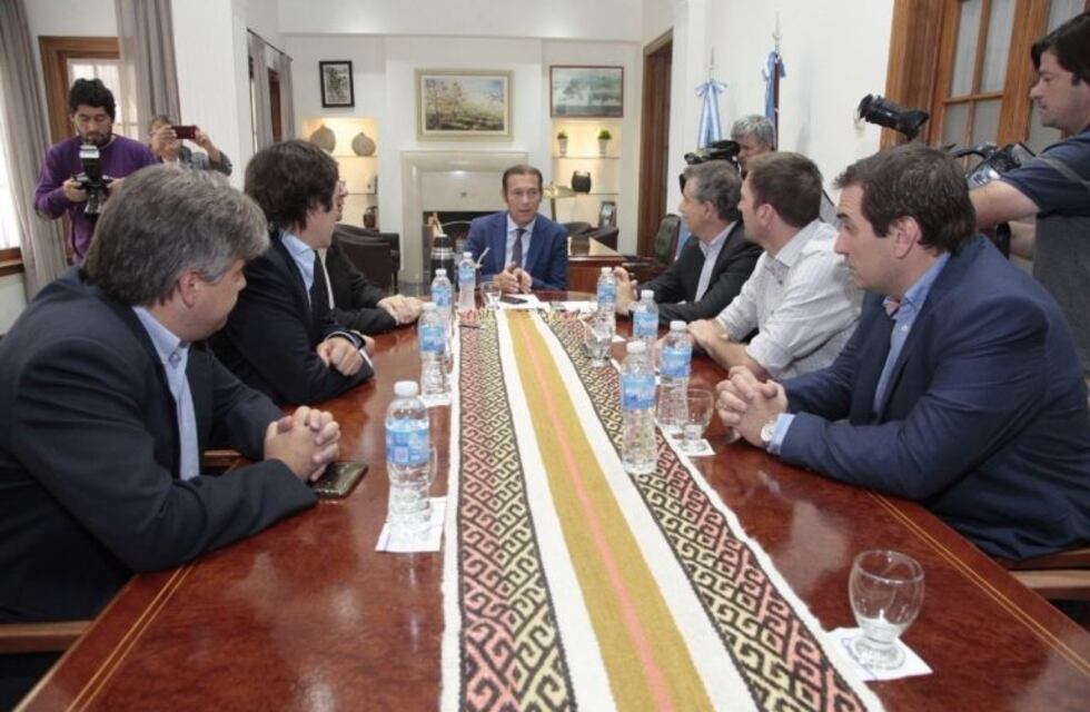 Etchevehere visitó el Alto Valle de Río Negro y Neuquén