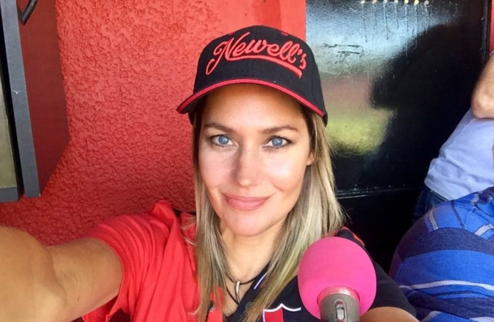 Caro Losada fue la voz del estadio en el Coloso Marcelo Bielsa