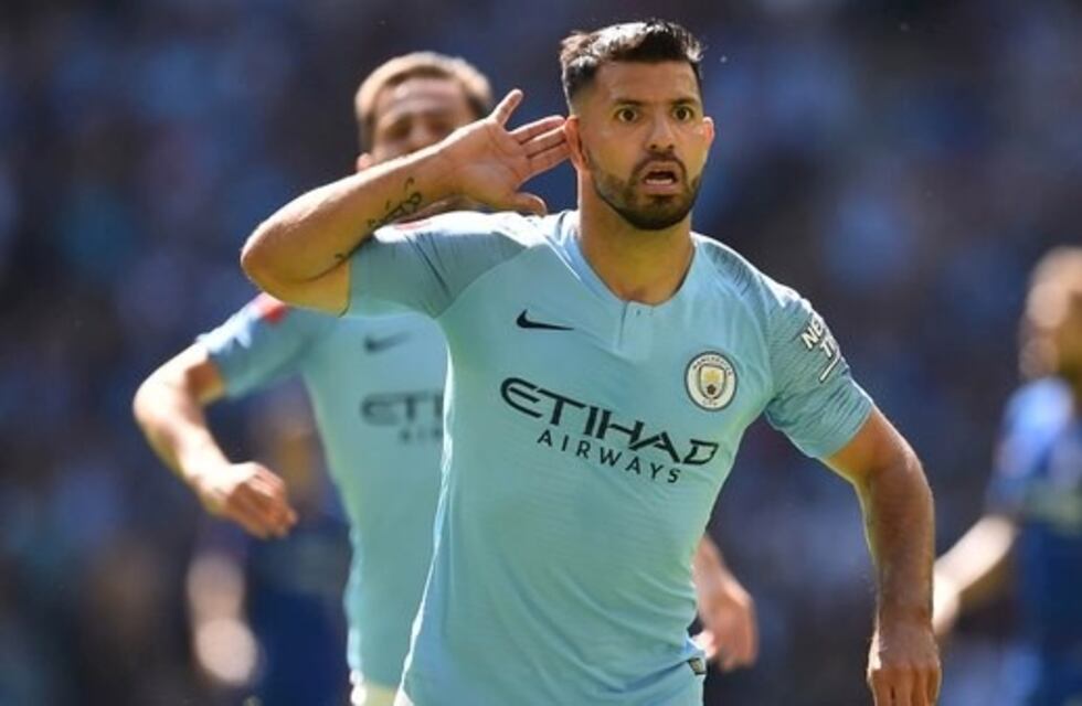 Sergio Agüero se grabó fumando con la modelo Lola Magnin