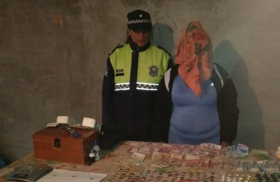 Una mujer fue detenida por tener drogas en su casa