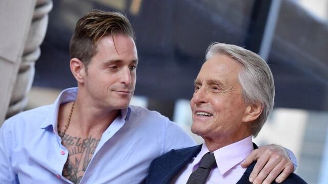 El hijo de Michael Douglas contó que su papá lo hacía repartir marihuana cuando era niño