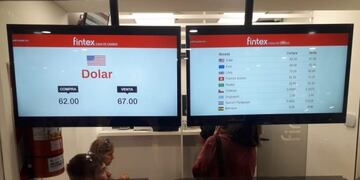 Desesperación por el dólar que llegó a los $67 en Rosario (El Ciudadano)