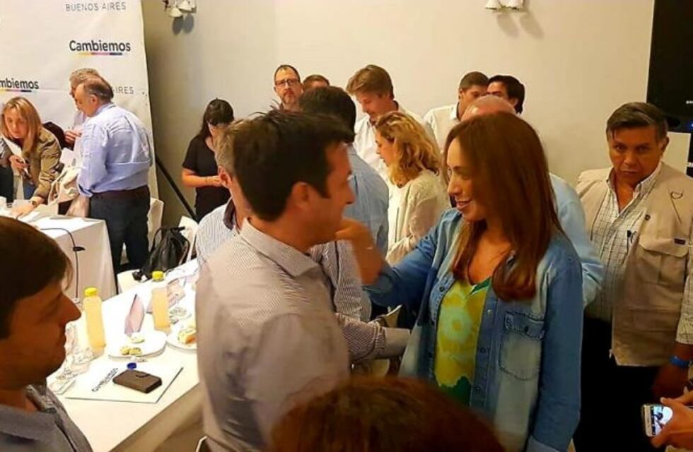 Arturo Rojas junto a María Eugenia Vidal en el Foro del Cambio