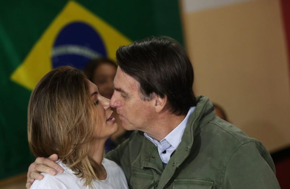 Michelle Bolsonaro, la ex secretaria que será primera dama de Brasil
