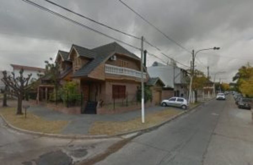 Tres delincuentes asaltaron y tomaron de rehenes a una familia en Villa Bosch