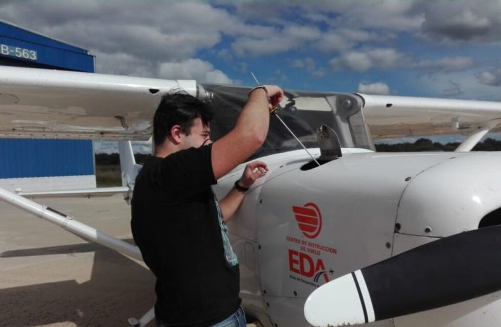 Abrieron las inscripciones para ser piloto de avión privado