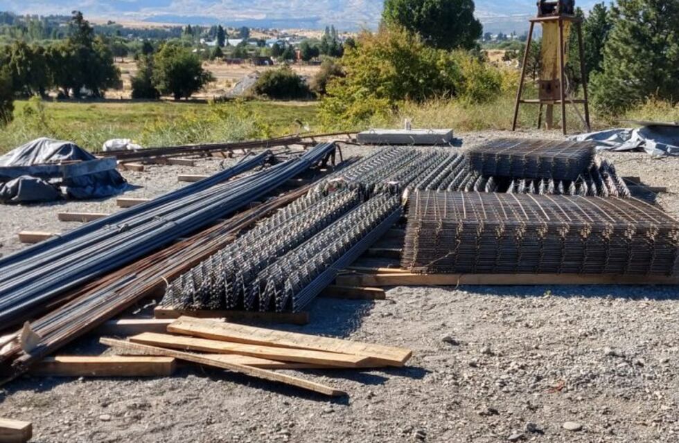 Se supervisó el armado de piezas para el puente de Caleta Córdova