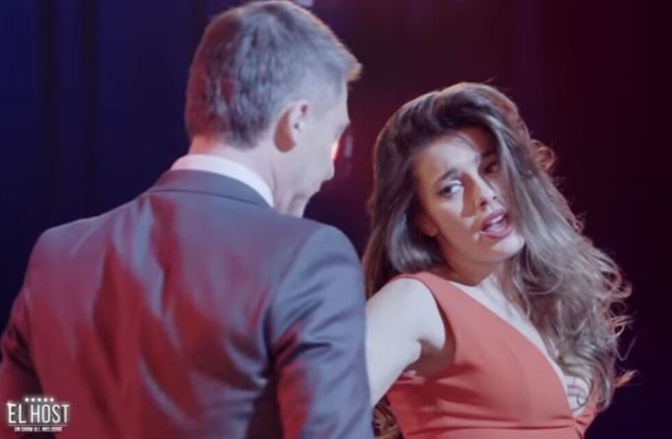 El sensual baile de Natalie Pérez en "El Host"