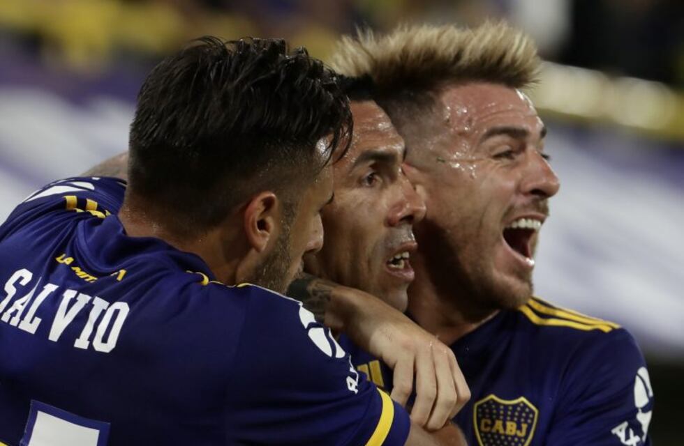 Boca ganó 3-0 ante Godoy Cruz y alcanza a River en la punta de la Superliga