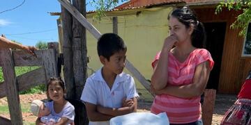 Entrega de kit de instalación segura en Concepción del Uruguay