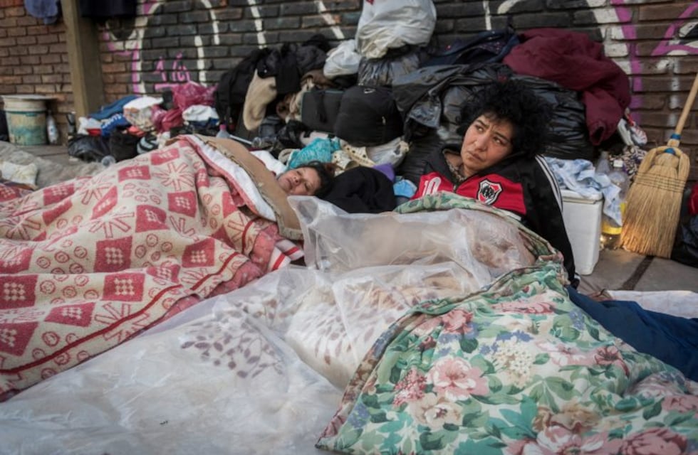 A dónde llamar si encontrás a una persona en situación de calle en Mendoza