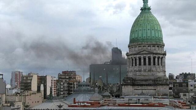 DYN04, BUENOS AIRES, 30/03/2017, INCENDIO EN EL ANEXO DEL CONGRESO. FOTO:DYN/GENT IVANA GIMENEZ