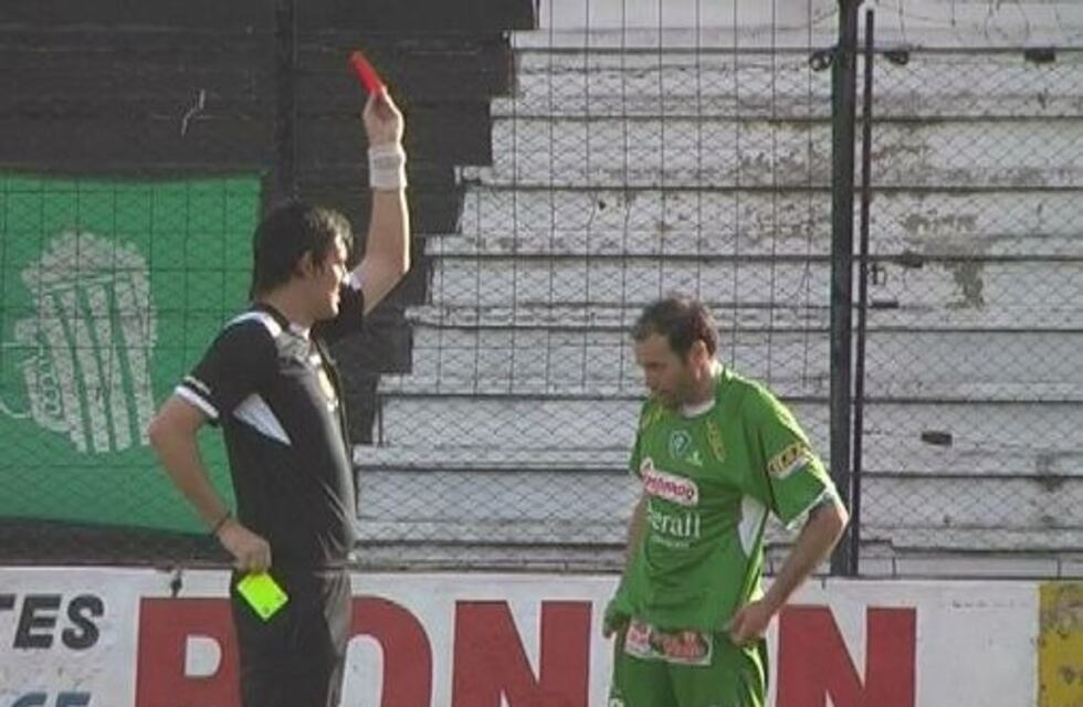 Leonardo Villamil será el árbitro de Sporting - Olimpo