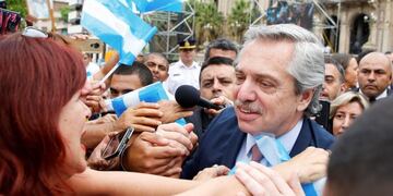 AME7583\u002E SAN MIGUEL DE TUCUMÁN (ARGENTINA), 29/10/2019\u002E El presidente electo de Argentina, Alberto Fernández, visita este martes la ciudad norteña provincia de Tucumán (Argentina)\u002E Fernández participó en su primer acto oficial tras las elecciones del pasado domingo\u002E EFE/ Adrián Lugones