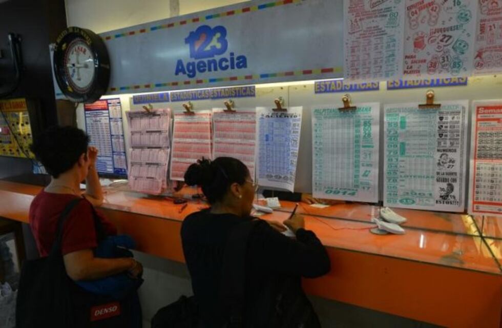 Suerte esquiva: quinieleros y loteros piden ayuda al Gobierno por la crisis