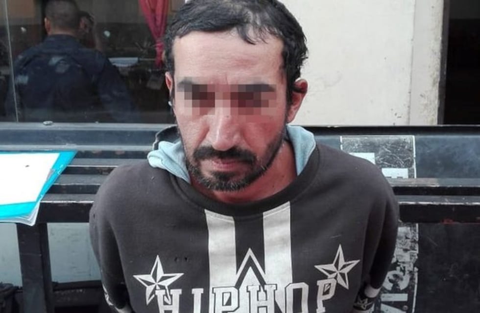 Mostró sus partes íntimas a los alumnos de una escuela y fue detenido