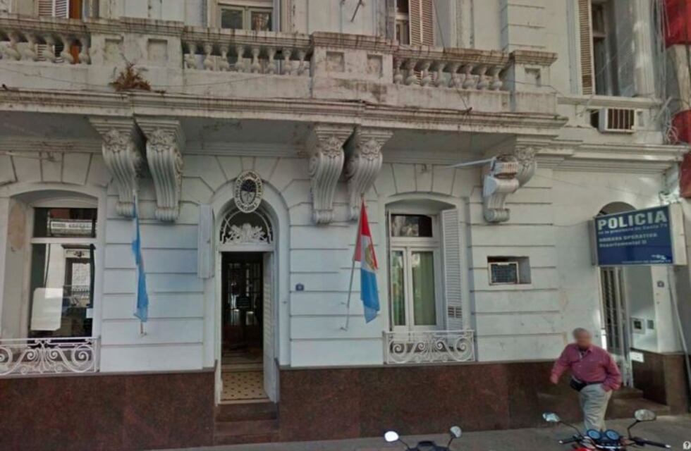 Revuelo frente a una comisaría: se pensaron que era una bomba y resultó ser una impresora en desuso