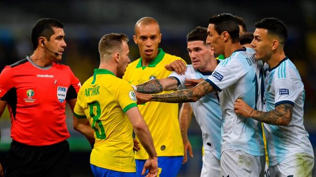 Argentina y Brasil iban a volver a enfrentarse el 30 de marzo. (Foto: AFP/Pedro Ugarte)