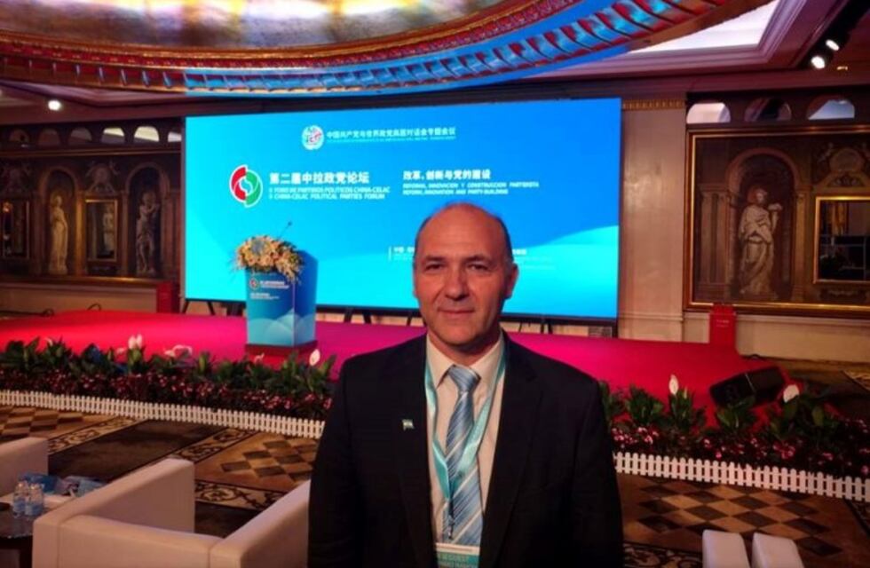 El Partido Comunista de China invitó a un peronista mendocino