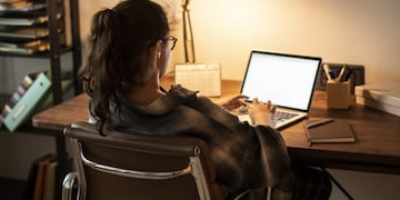 Home office y la columna (Web)