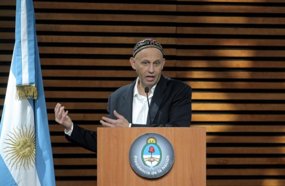 El rabino Bergman, desafiante: "Habrá más fotos polémicas"