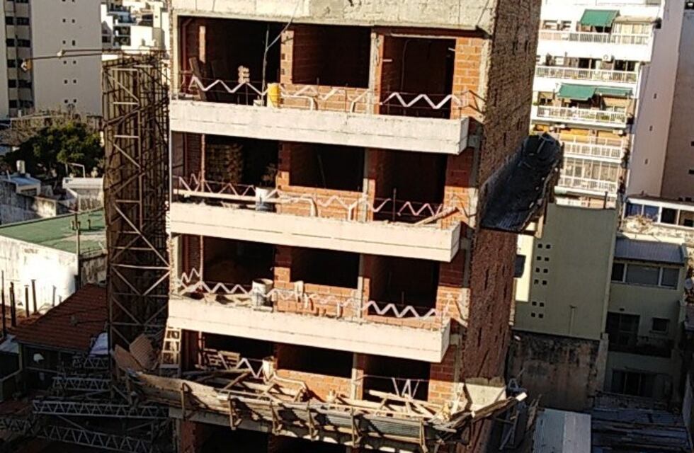 Tres obreros heridos tras la caída de un andamio en una obra en Villa Crespo