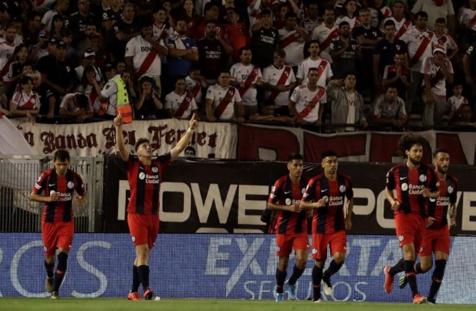 San Lorenzo le arruinó la fiesta a River y le ganó 1-0 en el Monumental