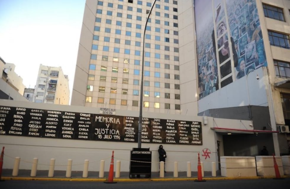 A 26 años del atentado, la AMIA le exige al Gobierno que "extreme esfuerzos" para encontrar a los culpables