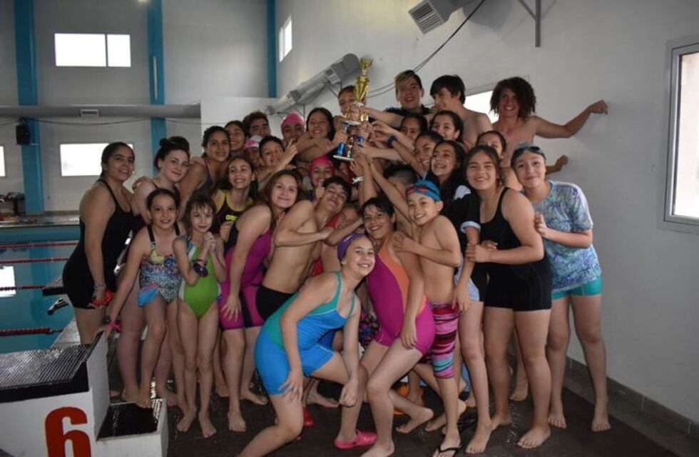 Luis Piedra Buena Campeón del Torneo Provincial Promocional de Natación