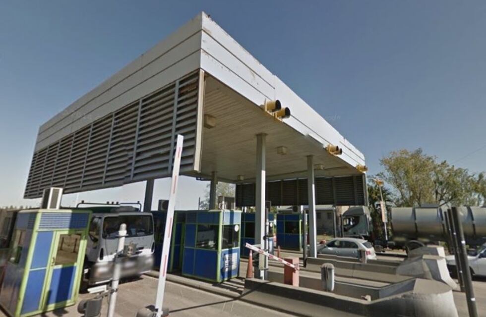 Asaltaron a mano armada al supervisor de un peaje en la autopista Rosario-Santa Fe