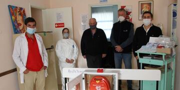 El Caps de Cascallares recibió un Desfibrilador donado por la Cooperativa de la localidad\u002E