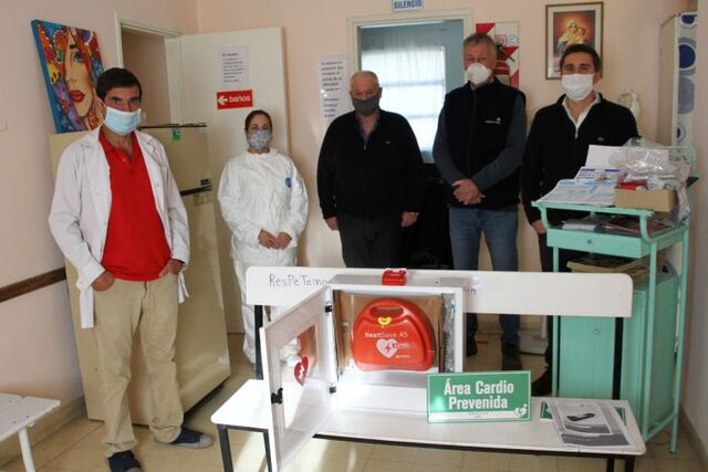 El Caps de Cascallares recibió un Desfibrilador donado por la Cooperativa de la localidad\u002E