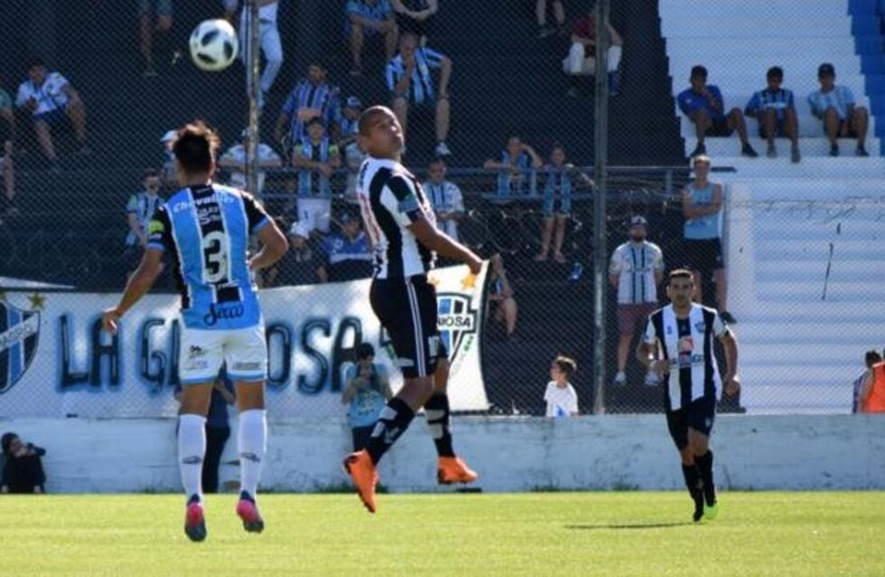 Central Córdoba recibe a Almagro en el partido de ida del Reducido