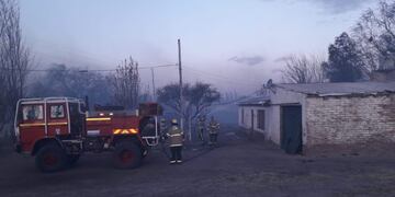 Focos de incendio por el Zonda en San Rafael