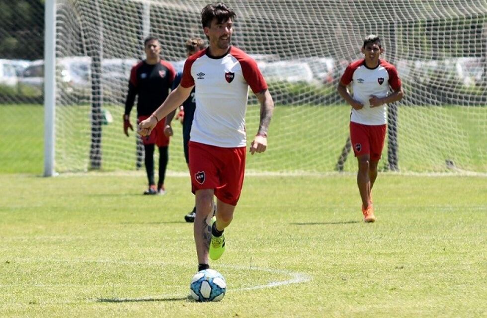 Kudelka mete mano: Formica será titular ante Talleres