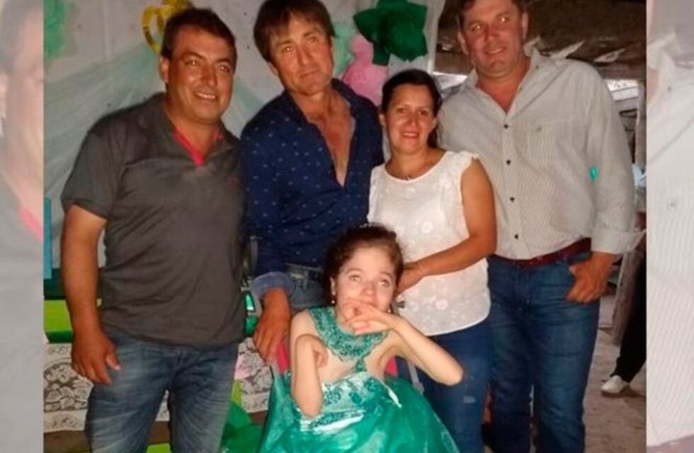 Milagros cumplió su sueño de bailar el vals con su papá pese a la ceguera y la hidrocefalia