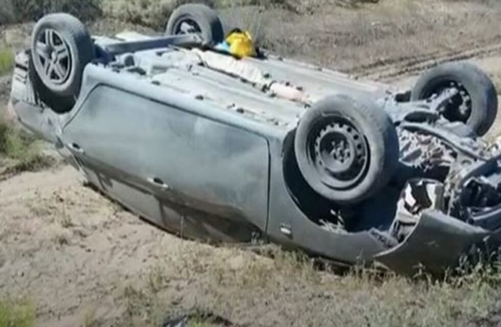 Se iba a dializar pero chocó por el mal estado de la ruta 151