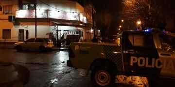 Un ladrón fue abatido por un custodio tras el intento de robo a un supermercado chino de Caseros\u002E