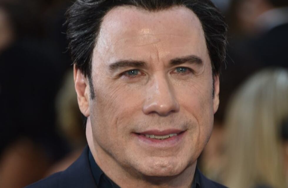 Otro escándalo en Hollywood: John Travolta fue acusado de abuso sexual