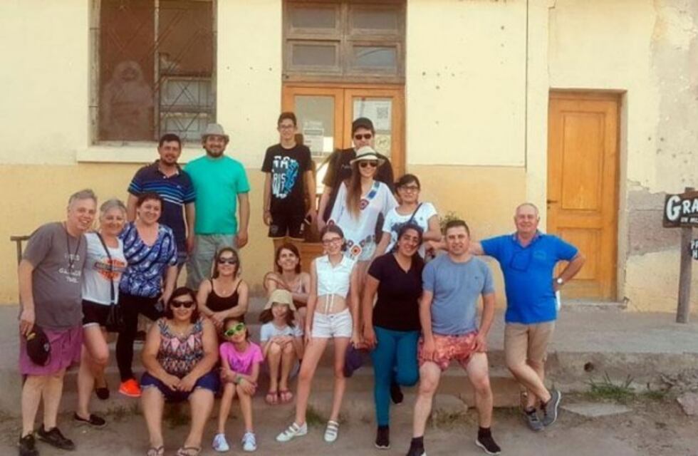Miedito: la misteriosa imagen que apareció en la foto de paseo de unos maestros cordobeses