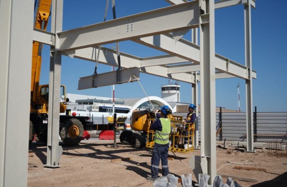 Ampliación del Aeropuerto: se disparan los costos y se pinchan los fondos