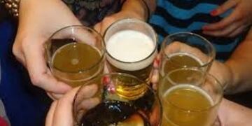 Las bebidas alcohólicas son unos de los mayores peligros en los boliches (El Liberal)\u002E