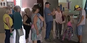 Larga fila de denunciantes por la falta de pasajes gratis para discapacitados