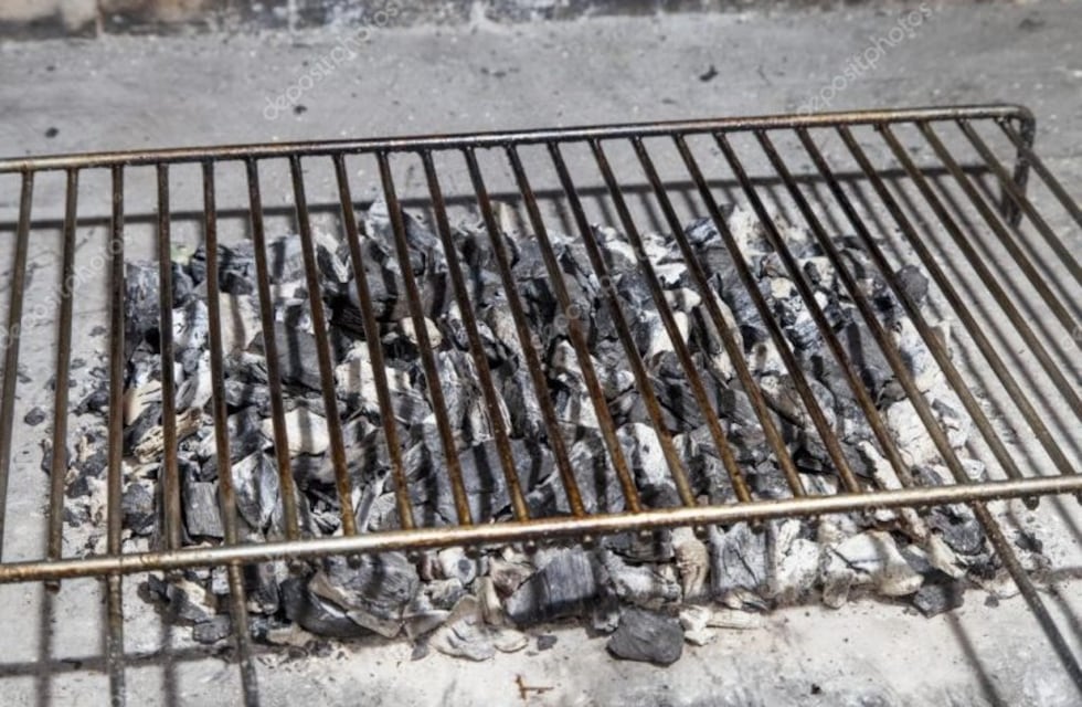 Pasó en Córdoba y es el colmo: les robaron el asado de la parrilla