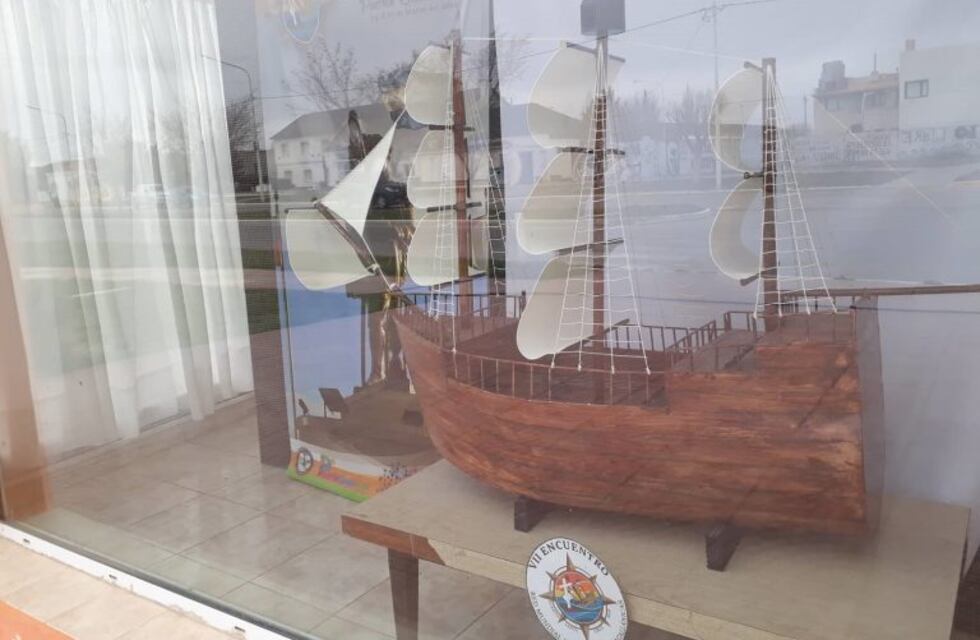 Exhiben maqueta en alusión a la Nao Santiago