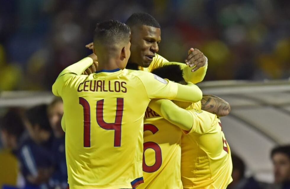 Suspendieron a cinco seleccionados de Ecuador por irse de fiesta antes de jugar contra Argentina