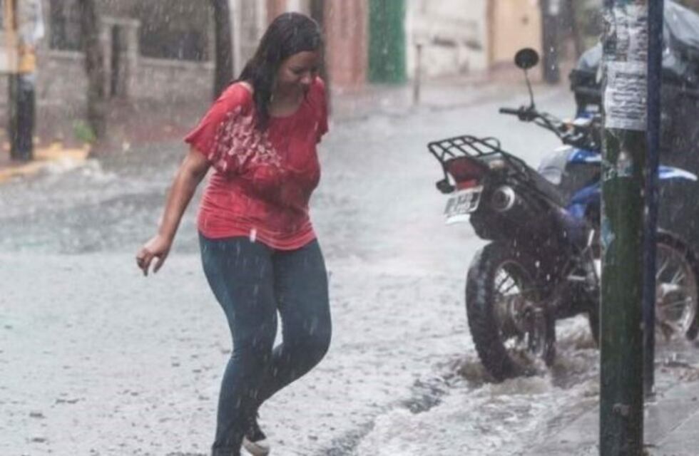 Catamarca se encuentra bajo alerta meteorológica por fuertes tormentas