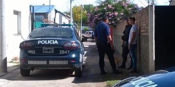 Hugo Acuña, auxiliar de la Policía de Mendoza, con prestación de servicios en la Comisaría 14ª de General Alvear, asesinó a su esposa\u002E